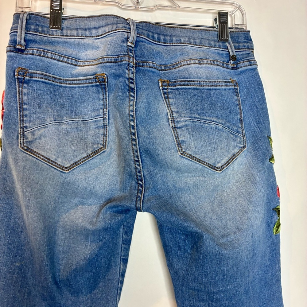 Sundance Blue Skinny Jeans with Pink Rose Embroidery - Picture 5 of 6